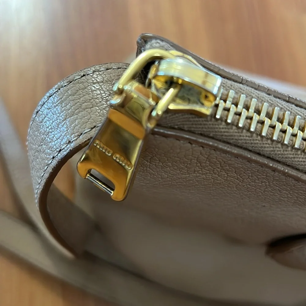 Beautiful Miu Miu used in good conditions - Picture 10 of 12